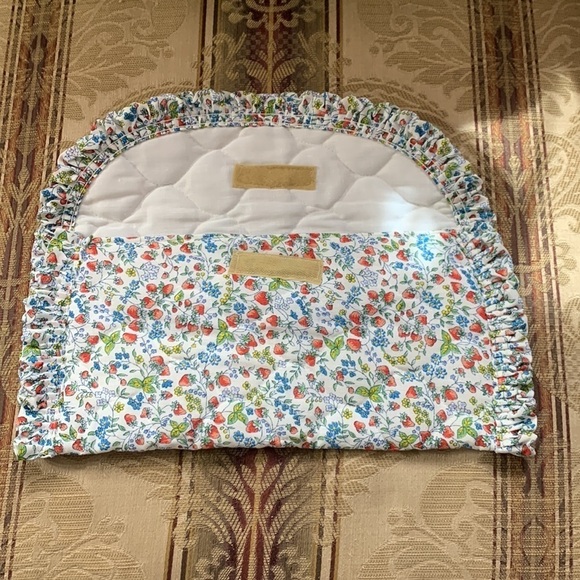 Vintage quilted Ruffle envelope pouch travel bag strawberry vines print - Picture 5 of 7